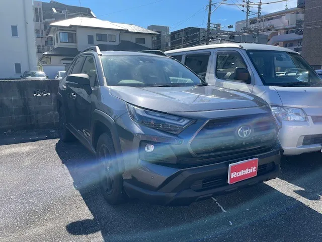 10/12　 RAV4をお買い上げ頂きました🚙